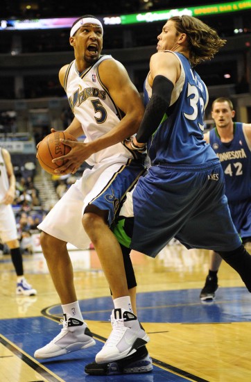 功依然是任 功依然是任