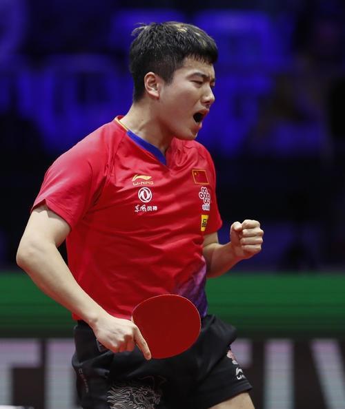 与哈登的携 与哈登的携