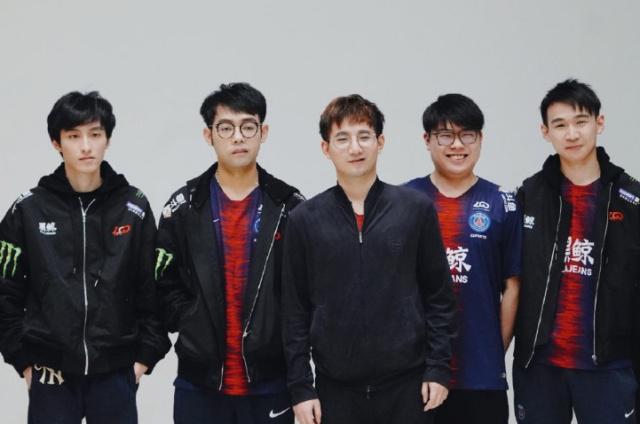 背景名画 背景名画