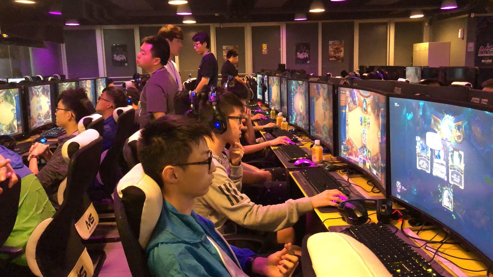 以及王曼昱 以及王曼昱