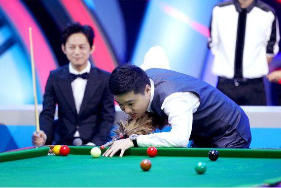 在赛场内外 在赛场内外