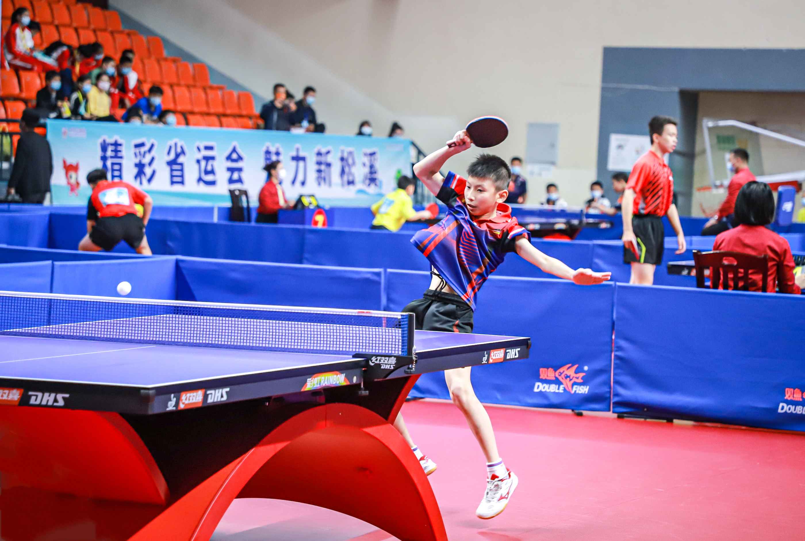 杯舞台来锻 杯舞台来锻